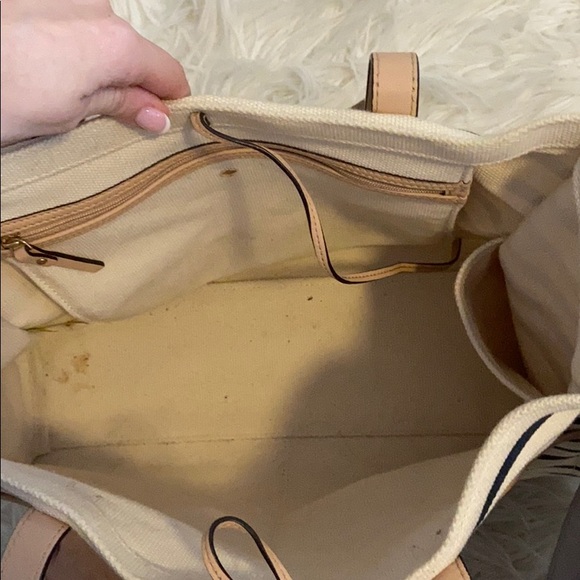 MOVING SALE! Kate spade striped tote bag - Picture 3 of 5